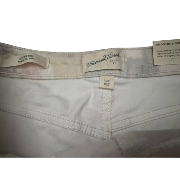 Universal Thread Women’s Hi Rise Midi Shorts Size 10, NWT - Picture 2 of 5